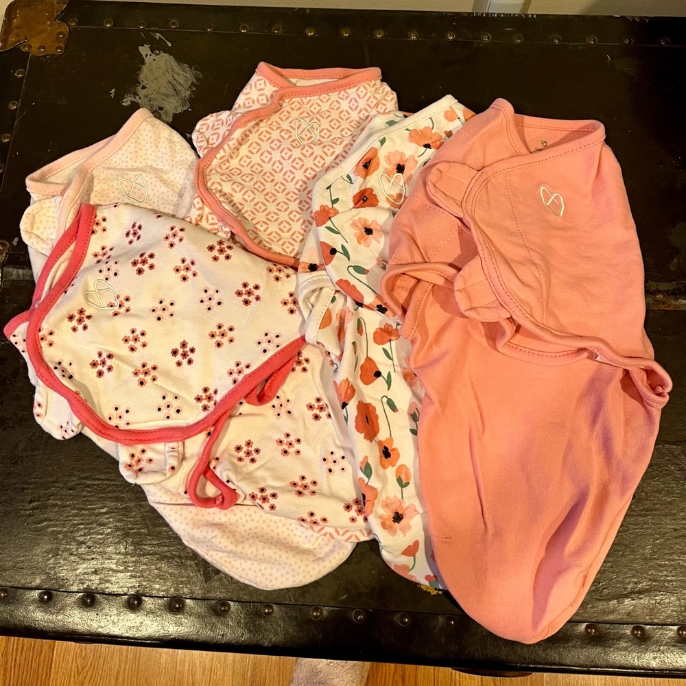 NWOT set of 5 Swaddle Me swaddles